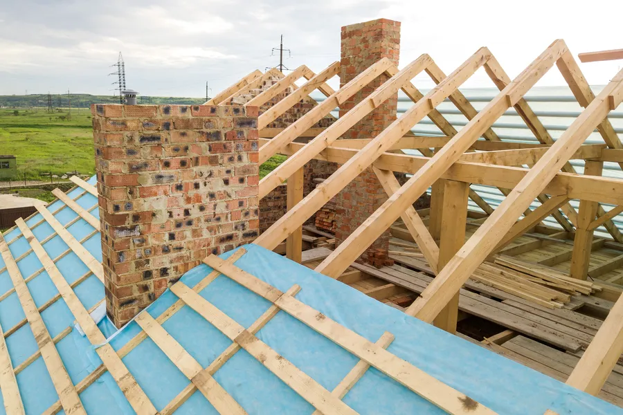 How Roof Pitch Affects Installation in Hayward, CA